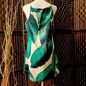 Size Small Women’s Leaf Dress